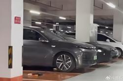 雷军开着法拉利上热搜，小米SUV直接明牌了