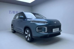流星设计与“大平层”，五菱星云要做SUV模范生