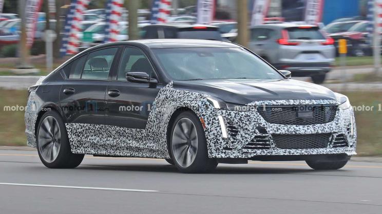预计售价20万元起 iCAR V27海外正式亮相