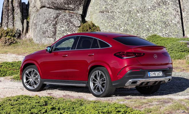 定位大型旗舰SUV 零跑D19预告图发布