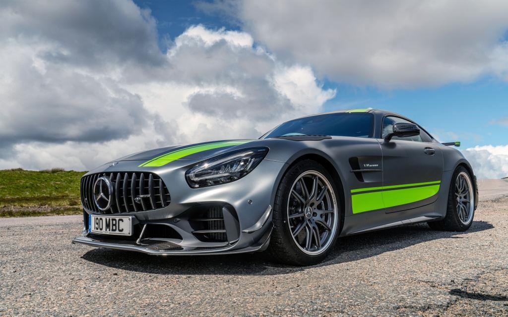 梅赛德斯AMG GT2 Pro赛车特别版官图发布