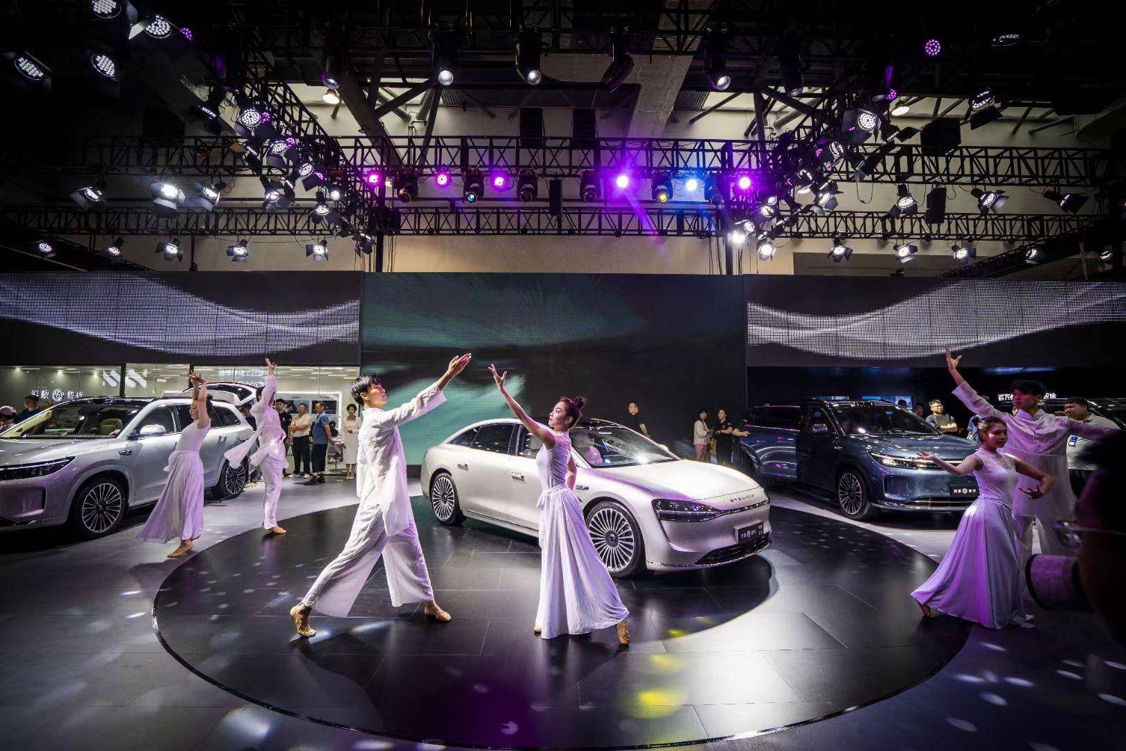 【盖世早报】淘宝、小米合作“虚拟试车”！余承东：享界S9将做到上市即上量