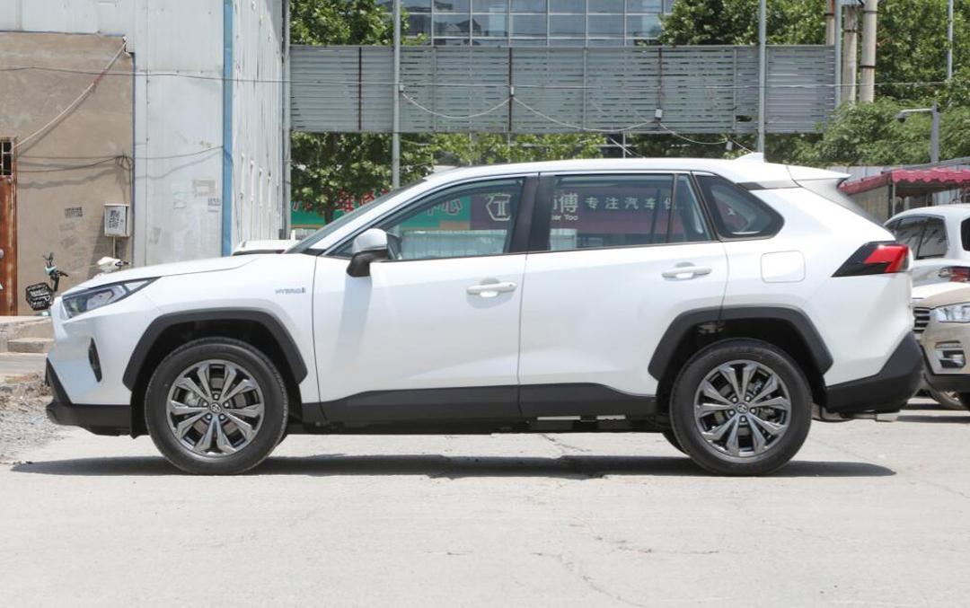 全新家族风格 丰田RAV4荣放假想图曝光